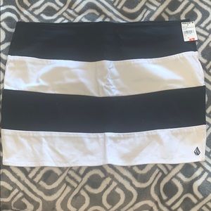 Volcom mini skirt